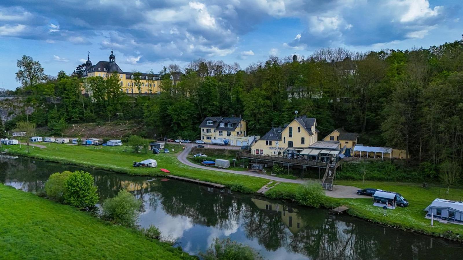 Ferienwohnung Riverside Resort Idyllisch Direkt An Der Lahn Diez Eksteriør bilde